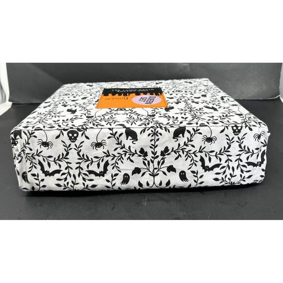 SKULL & BONES Cotton QUEEN SHEET SET Skulls Spiders Bats Cat Ghosts Moons NEW - Picture 5 of 7